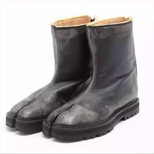 Maison Margiela Black Tabi Boots 37 Distressed 22 “ Hunter “